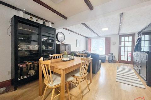 2 bedroom cottage for sale, The Cottage, 4 Ealing Road, Northolt