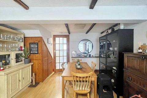 2 bedroom cottage for sale, The Cottage, 4 Ealing Road, Northolt