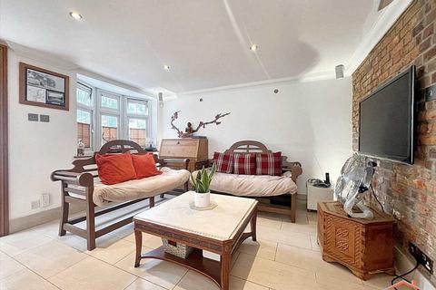 3 bedroom cottage for sale, Oak Cottage, Ealing Road, Northolt