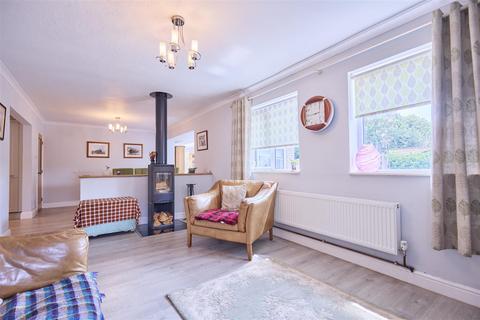 3 bedroom detached house for sale, The Street, Diss IP22