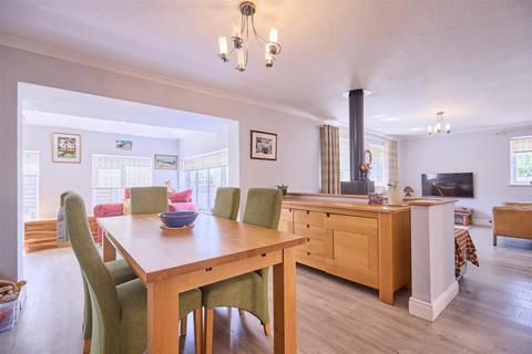 3 bedroom detached house for sale, The Street, Diss IP22
