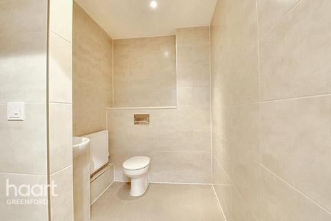 131b Windmill Lane, Greenford, UB6 9DZ