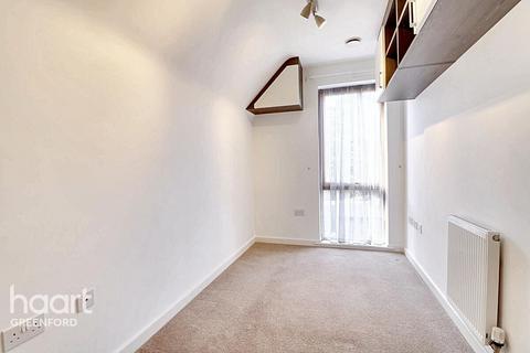 131b Windmill Lane, Greenford, UB6 9DZ