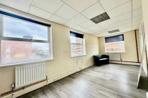 Office to rent, 14-26 Victoria St Luton LU1 2UA