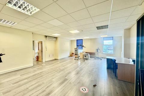 Office to rent, 14-26 Victoria St Luton LU1 2UA