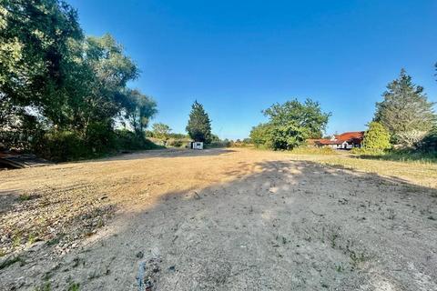 Land to rent, 3 Taylors Rd Hitchin SG5 4AZ