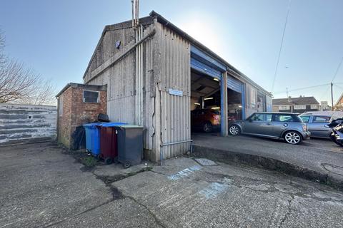 Industrial unit for sale, 208-210 Toddington Rd Luton LU4 9DZ