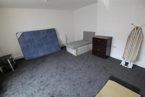6 bedroom house to rent, Westgate Road, Newcastle Upon Tyne NE4