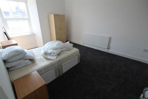 6 bedroom house to rent, Westgate Road, Newcastle Upon Tyne NE4