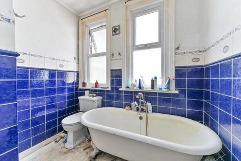 276 Beulah Hill, London, SE19 3HF