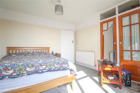 15 Whiterow Park, Trowbridge, BA14 0EG