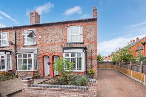 3 bedroom end of terrace house for sale, Princes Road, Broadheath, Altrincham