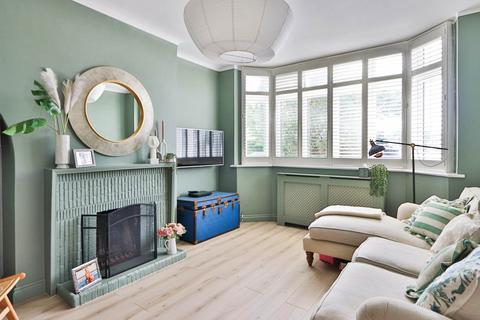 4 bedroom semi-detached house for sale, Van Dyke Avenue, New Malden
