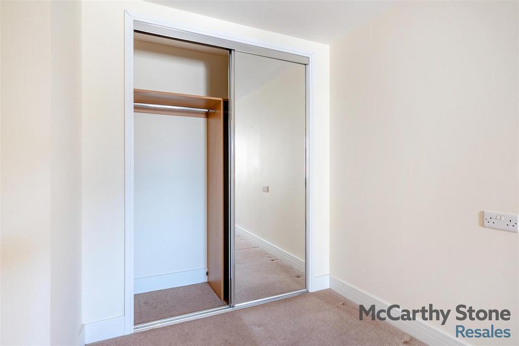 8650627-interior24.jpg