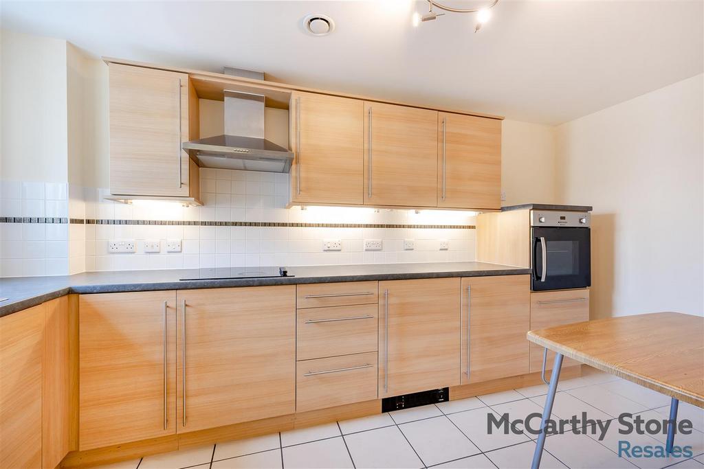 8650627-interior17.jpg