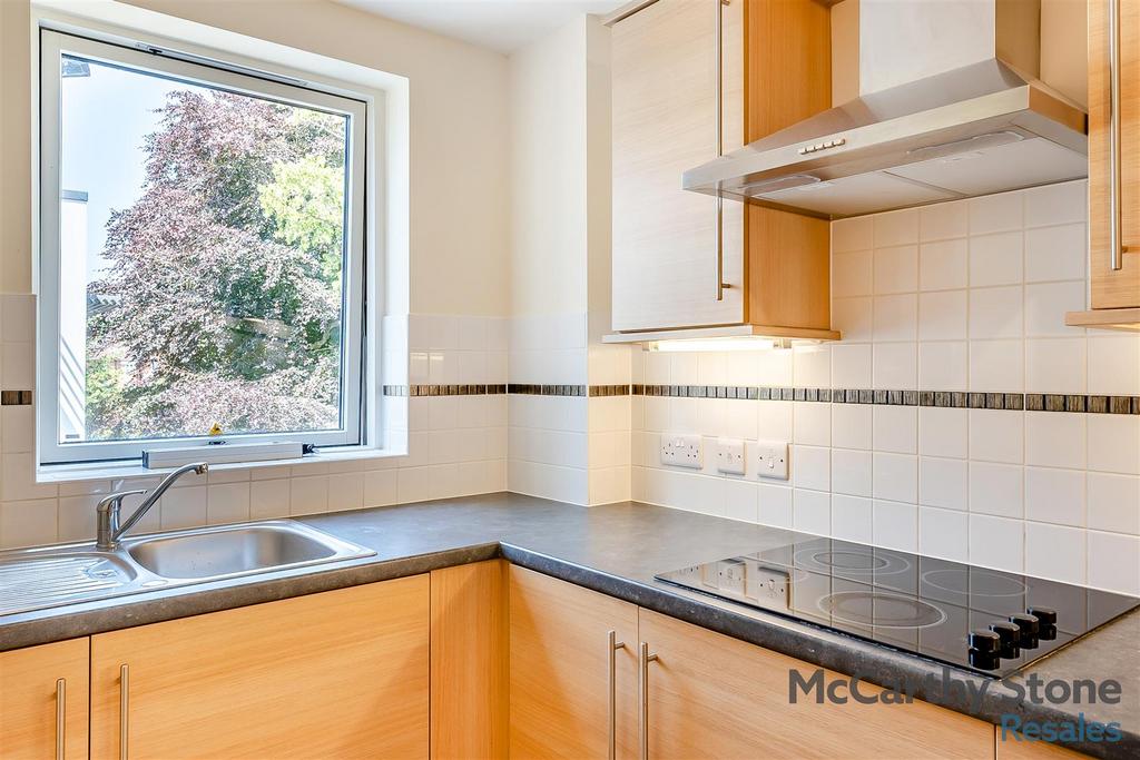 8650627-interior21.jpg