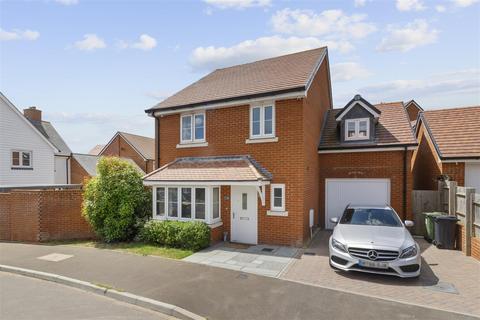 4 bedroom detached house for sale, Hawthorn Way, Hellingly, Hailsham