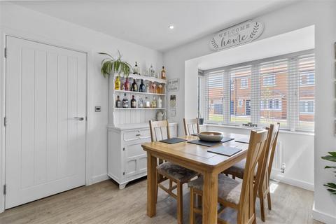 4 bedroom detached house for sale, Hawthorn Way, Hellingly, Hailsham