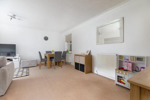 2 bedroom flat for sale, Mallots View, Newton Mearns