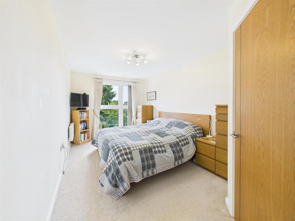 Bedroom: