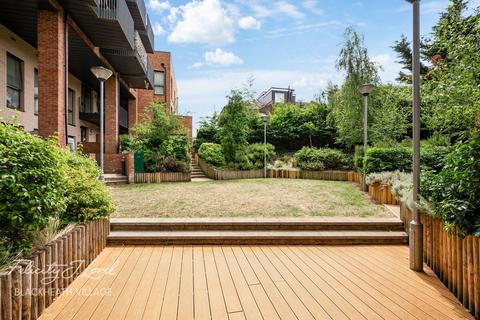 1 bedroom apartment for sale, Loampit Vale, London