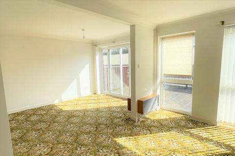 3 bedroom apartment for sale, Nevill Crescent, Llandudno