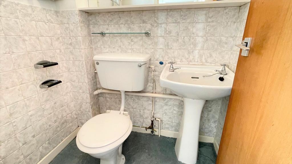 2 piece cloakroom