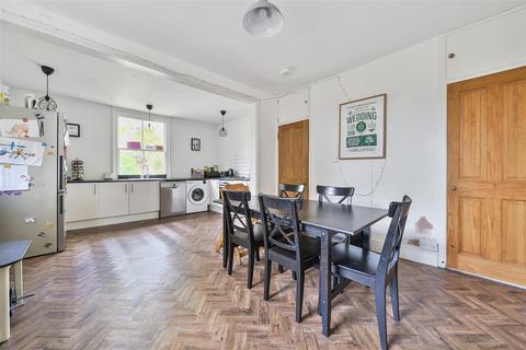 23 Tudor Road, Kingston Upon Thames, KT2 6AS