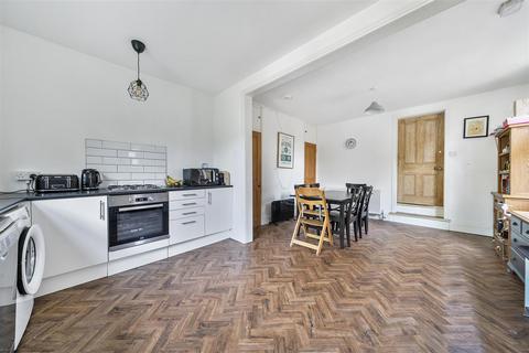 23 Tudor Road, Kingston Upon Thames, KT2 6AS
