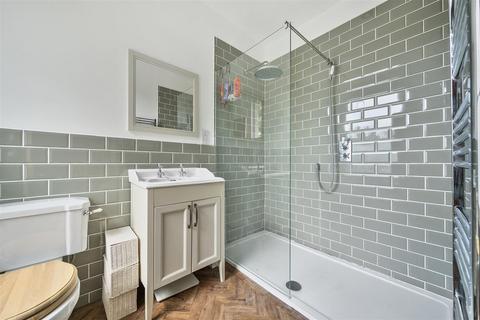 23 Tudor Road, Kingston Upon Thames, KT2 6AS