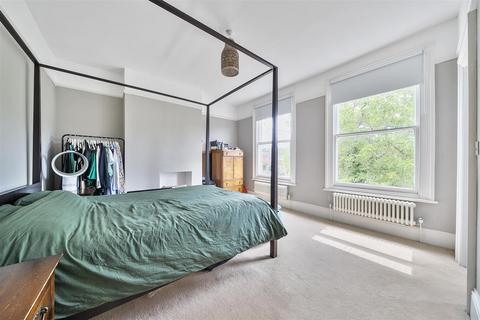 23 Tudor Road, Kingston Upon Thames, KT2 6AS