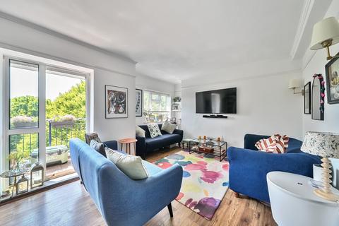 59 Edensor Gardens, London, W4 2QZ