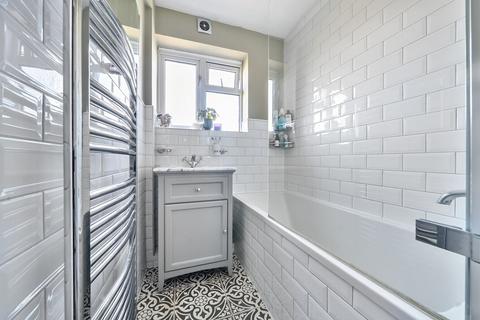 59 Edensor Gardens, London, W4 2QZ