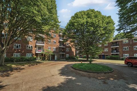 59 Edensor Gardens, London, W4 2QZ