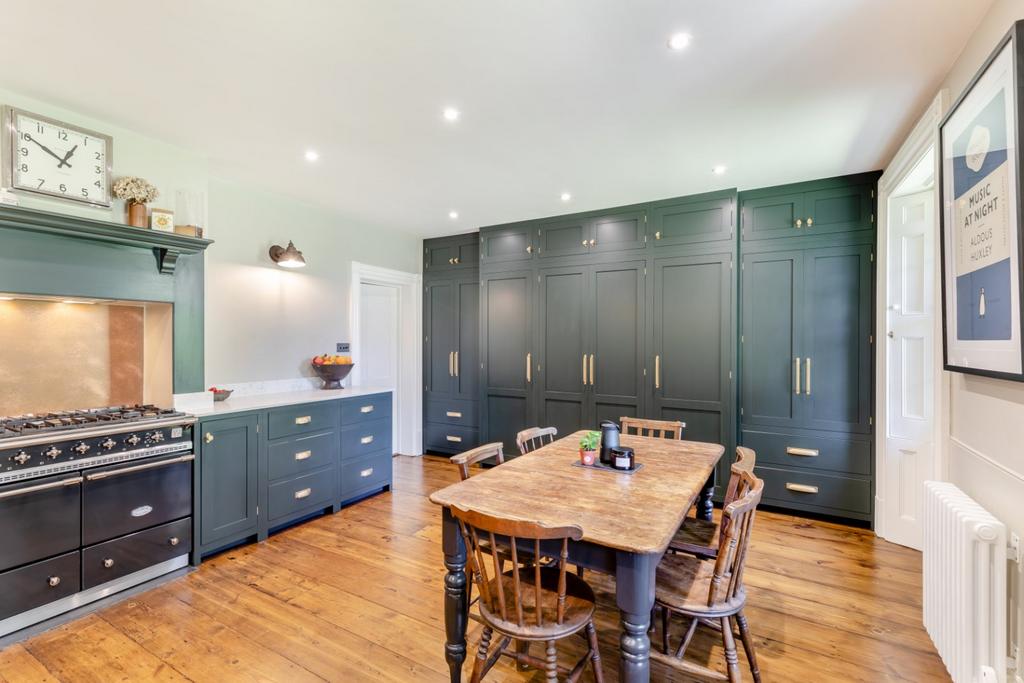 Kitchen/Breakfast Rm