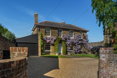 3 bedroom detached house for sale, New Street, Sandwich, Kent
