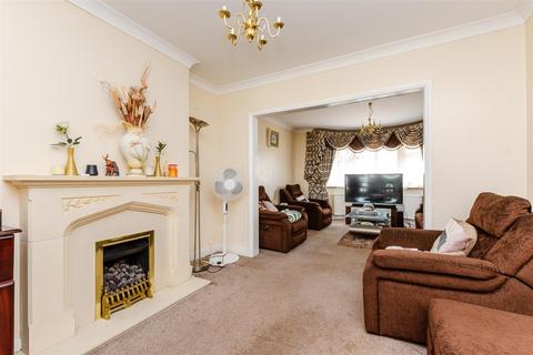 4 bedroom semi-detached house for sale, Teignmouth Road, Welling, Kent
