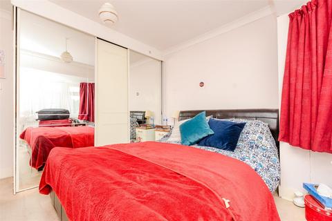 28 Teignmouth Road, Welling, DA16 1LE