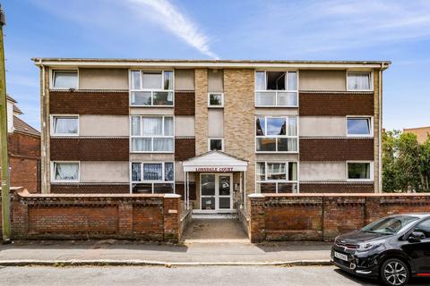 2 bedroom ground floor flat for sale, Salisbury Road, Dover, CT16