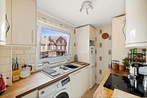 2 bedroom ground floor flat for sale, Salisbury Road, Dover, CT16