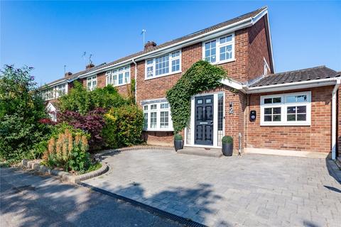 2 Berkeley Drive, Hornchurch, RM11 3PY