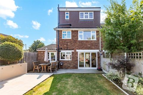2 Berkeley Drive, Hornchurch, RM11 3PY