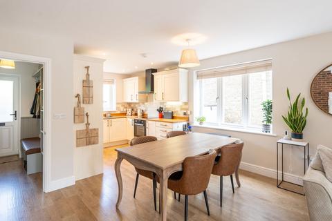 3 bedroom semi-detached house for sale, Moorhen Close, Bicester OX27