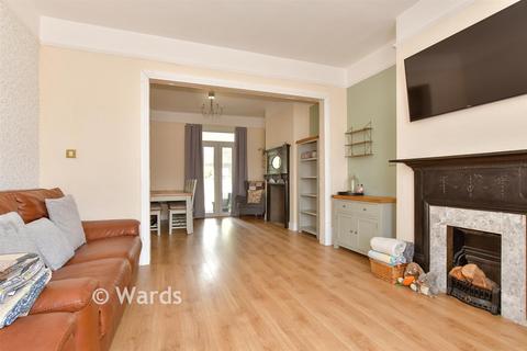4 bedroom terraced house for sale, Marine Parade, Sheerness, Kent