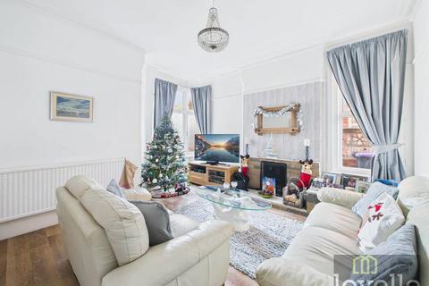 6 bedroom semi-detached house for sale, Victoria Road, Mablethorpe, Lincolnshire, LN12 2AL