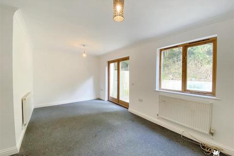undefined, Victoria Close, Narberth