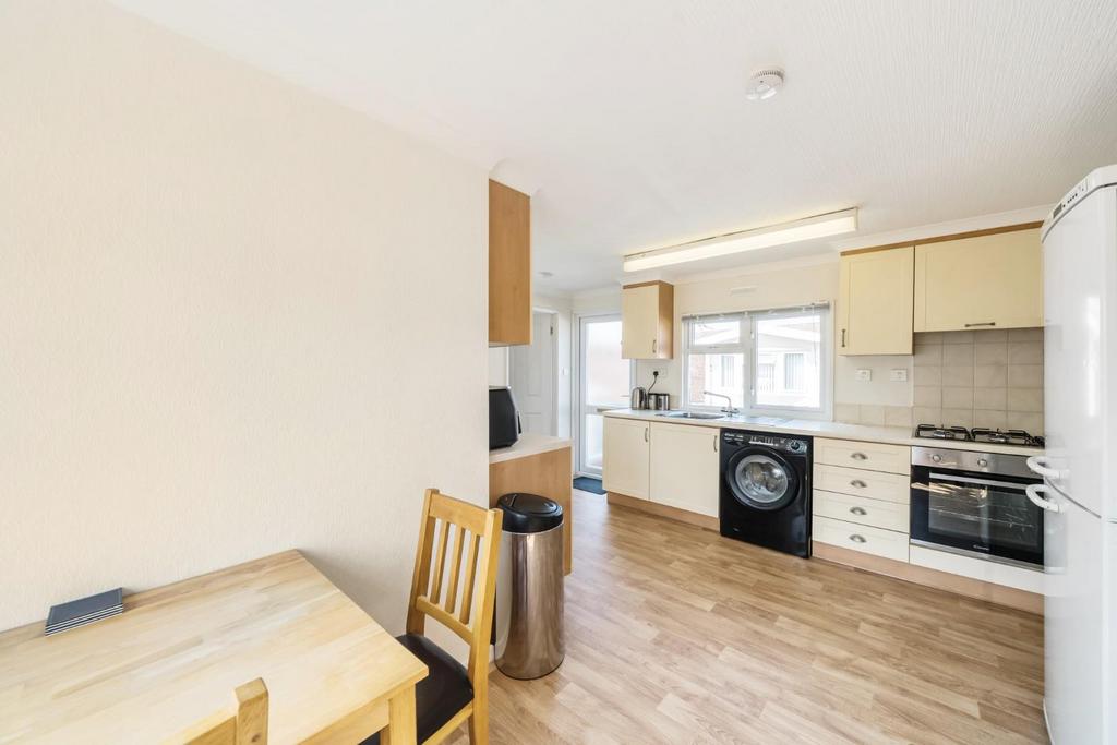 4th view KITCHEN DINER.jpg