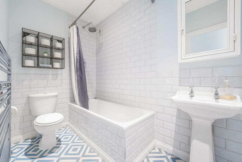 Bathroom.JPG