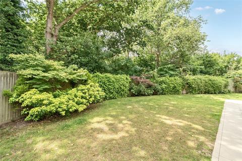 5 Rouse Close, Weybridge, KT13 9DH
