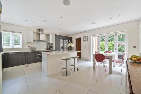 5 Rouse Close, Weybridge, KT13 9DH